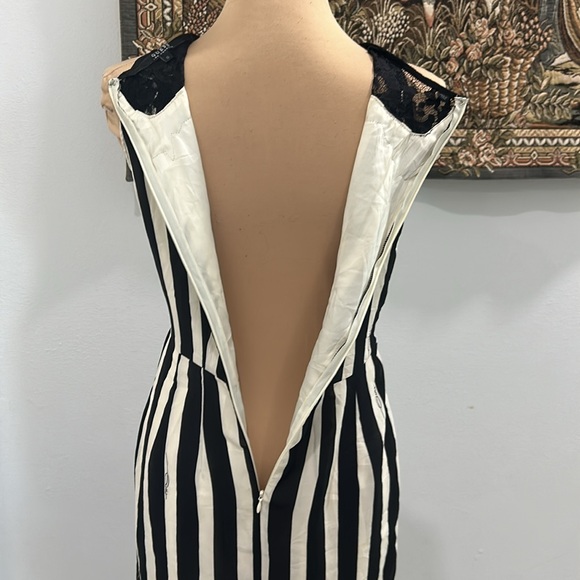 Guess Dresses Los Angeles Black and White Striped Top Lace Tie Belt Dress. SizeS - Picture 9 of 15